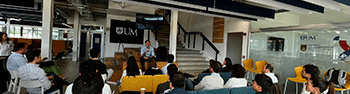 Advice comparti� su historia emprendedora con estudiantes y emprendedores de INITIUM � Universidad de Montevideo